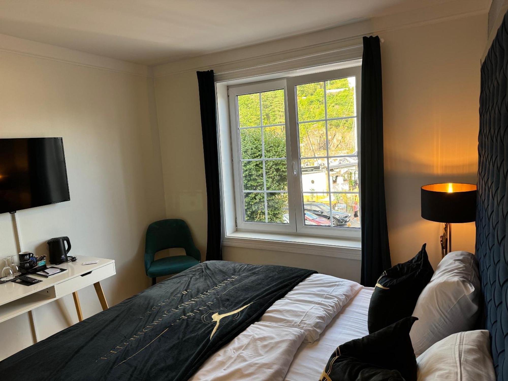 Tvedestrand Fjordhotell - Unike Hoteller Dış mekan fotoğraf