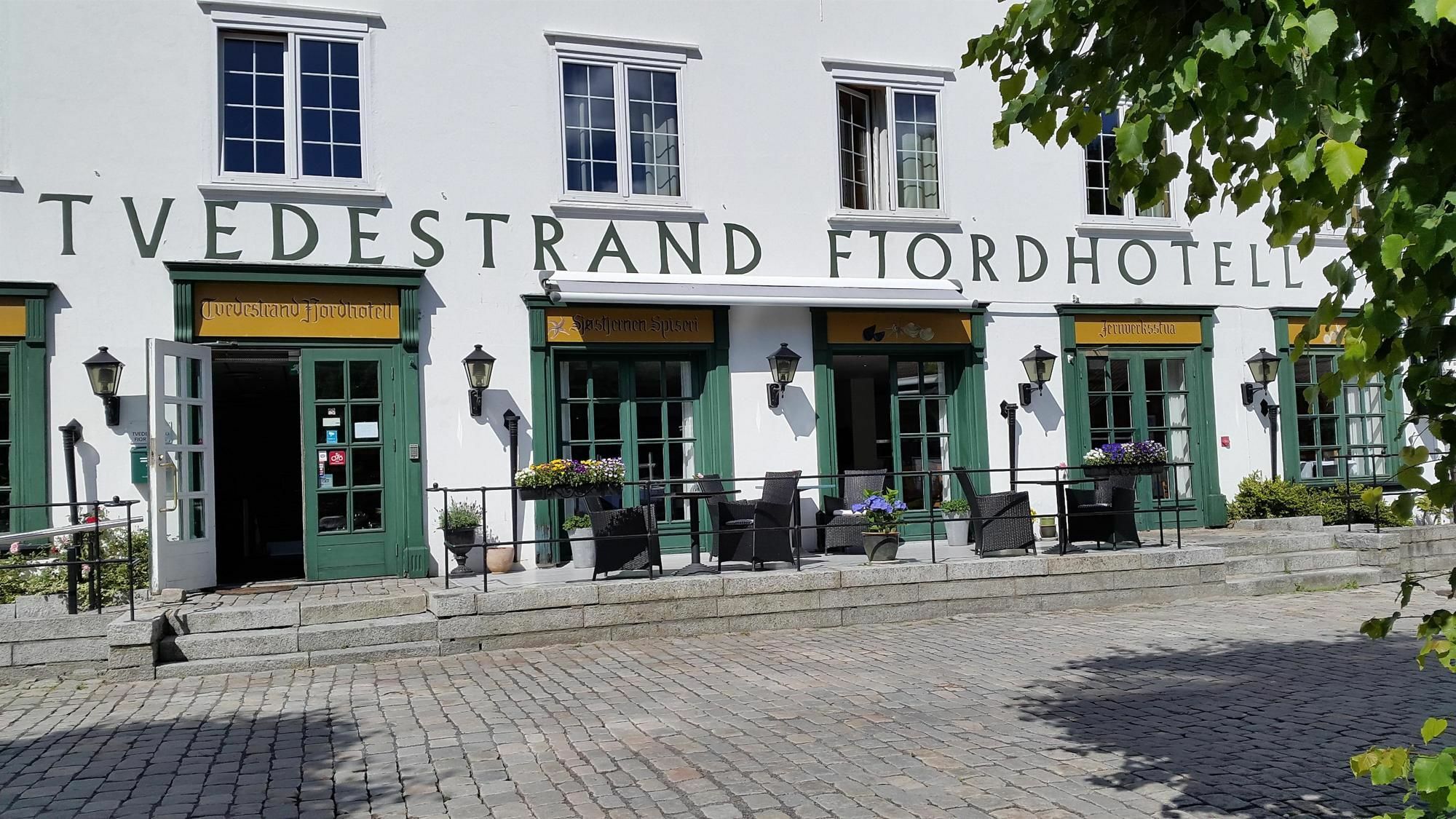 Tvedestrand Fjordhotell - Unike Hoteller Dış mekan fotoğraf